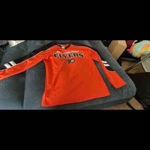 Good condition kids Flyers jersey!